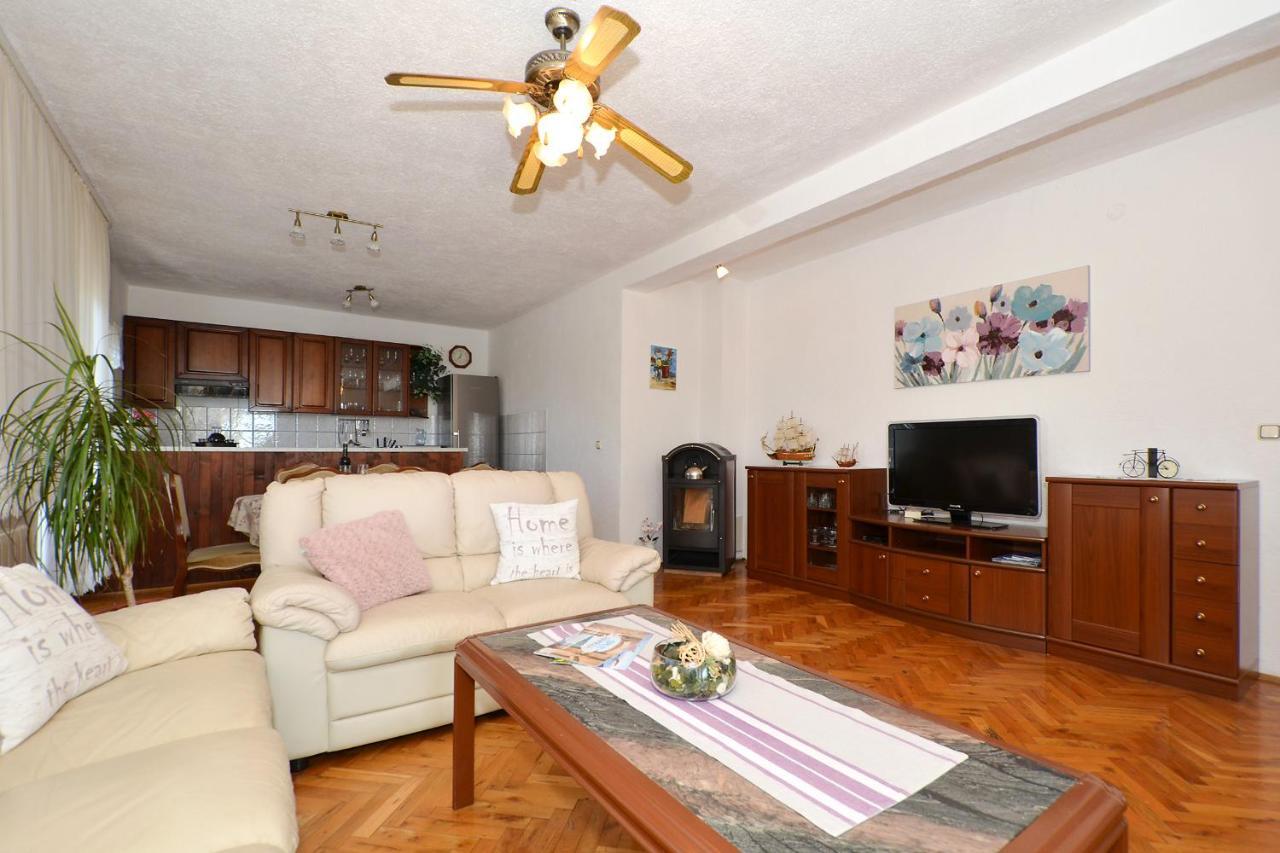 Apartment Una Seget Vranjica Luaran gambar